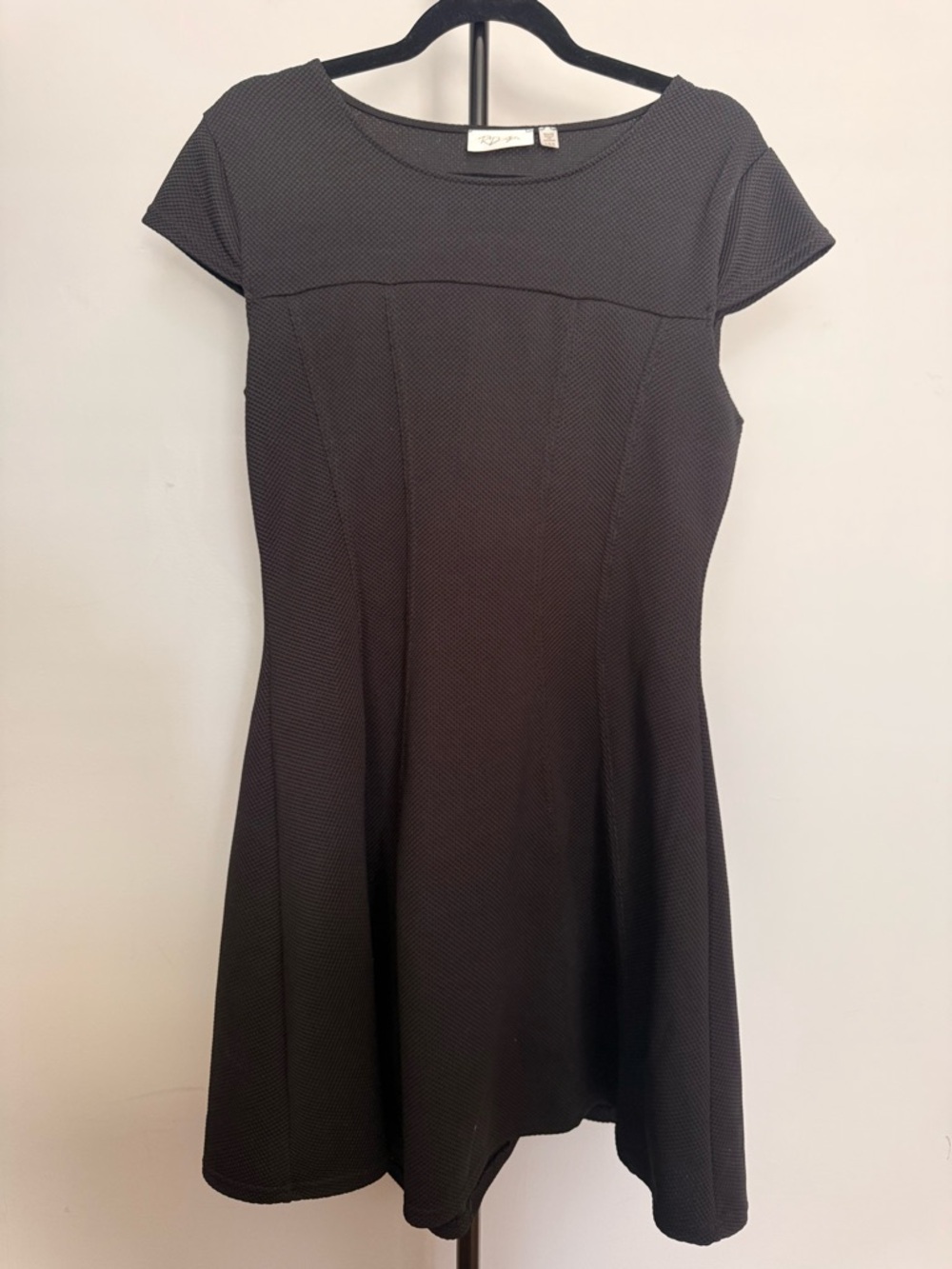 RD Style Black Cap-Sleeve A-Line Dress